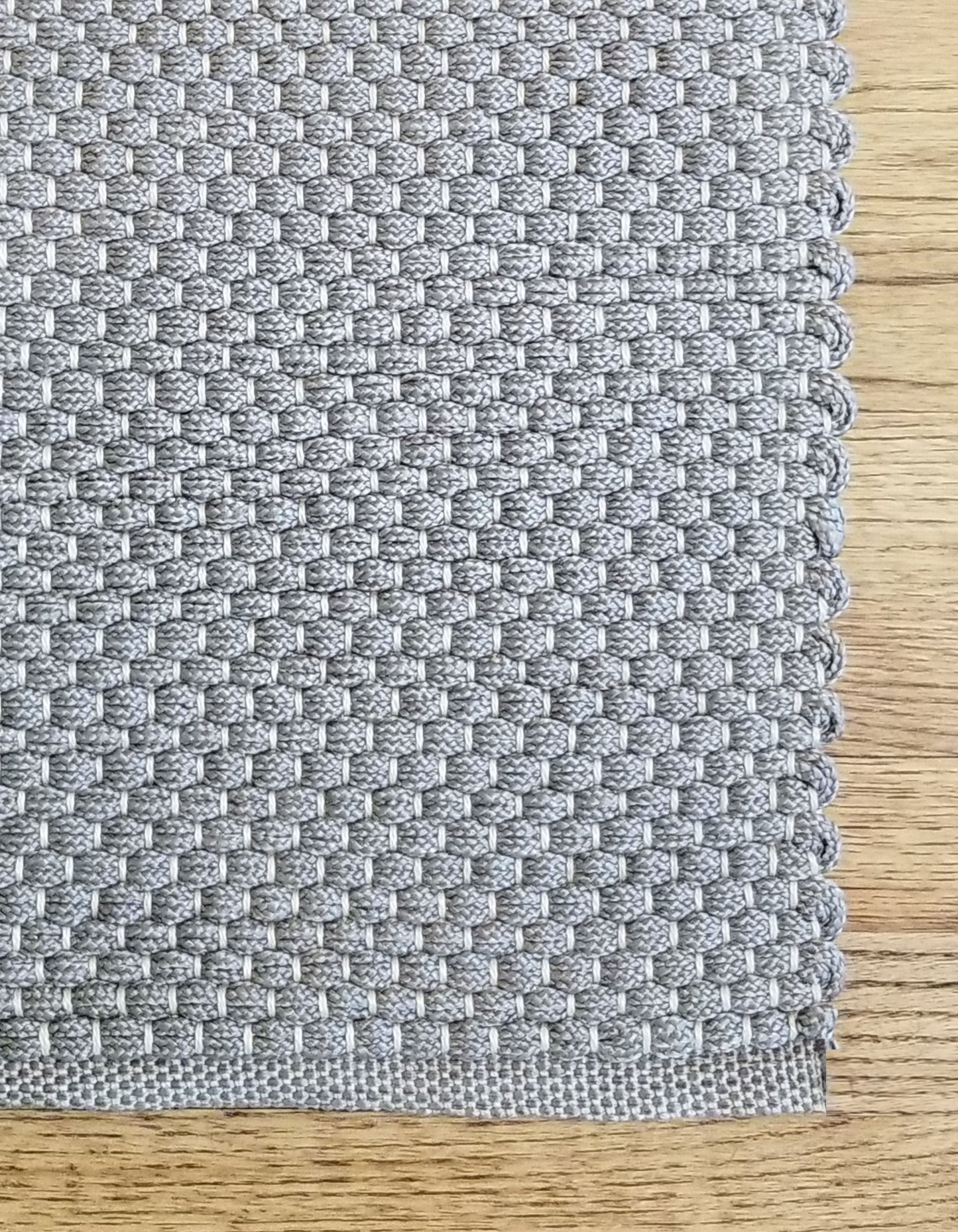 Pebble Weave Platinum